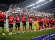 成都蓉城中甲第4冲超，3年亚冠4年争冠，这支球队凭的是什么？的简单介绍