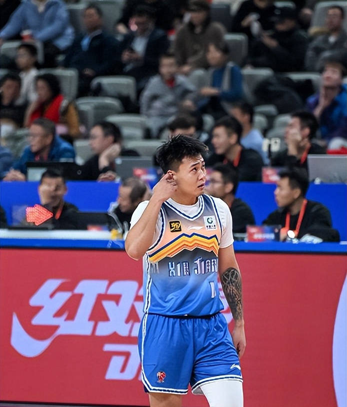 新疆男篮战胜广州队，实力碾压对手再现神勇