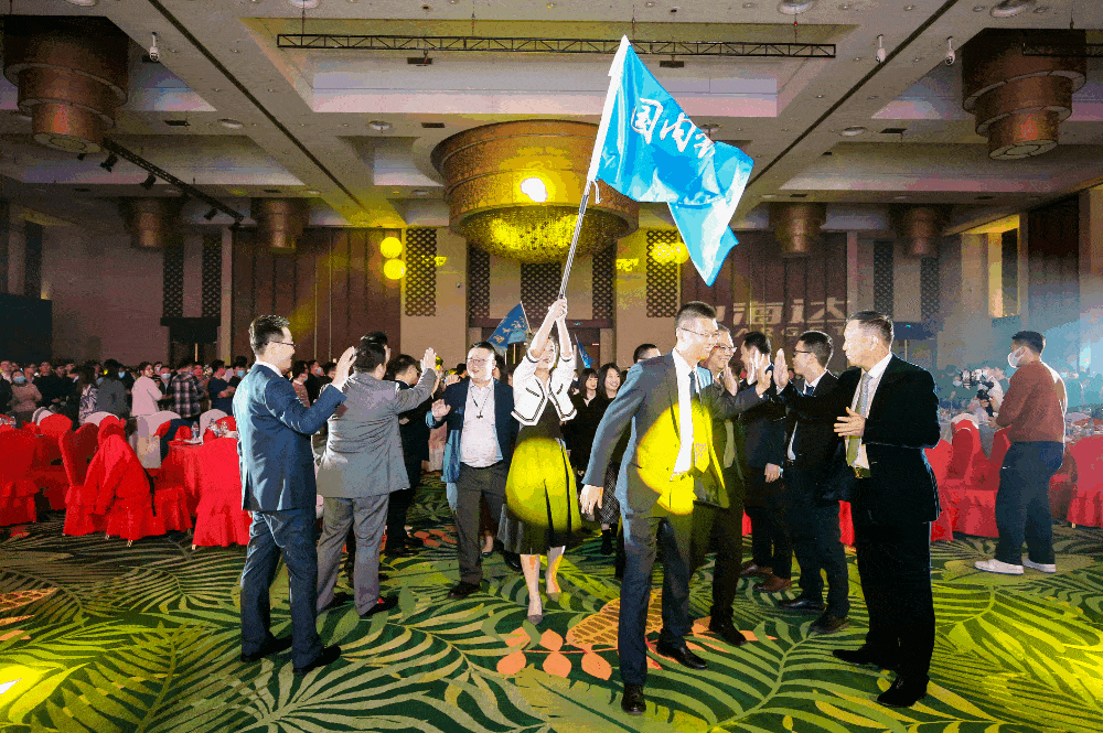平博体育官网-球队士气高昂，赢得全场掌声！